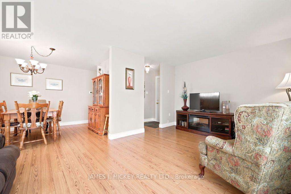 80 Frontenac Crescent, Deep River, ON