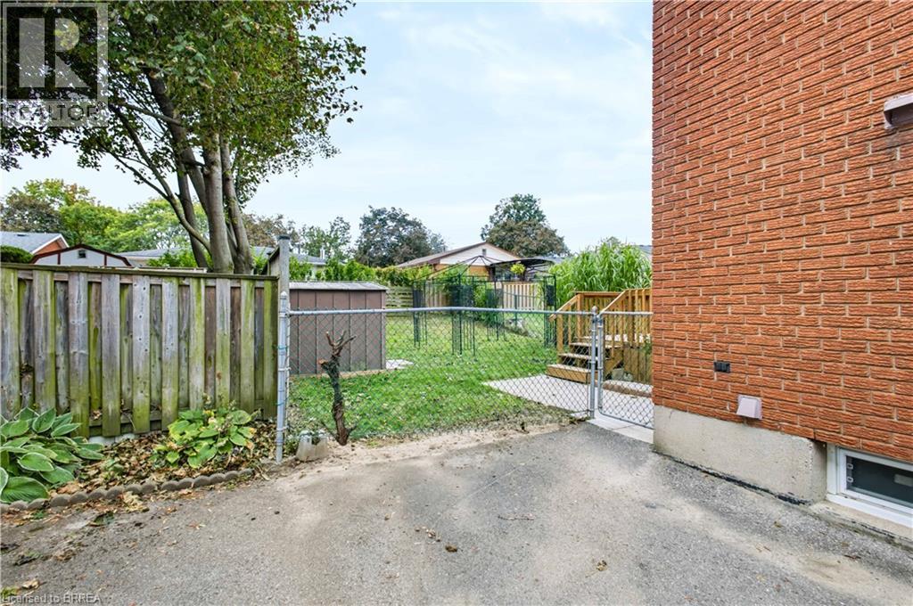 33 Coachwood Road, Brantford, ON