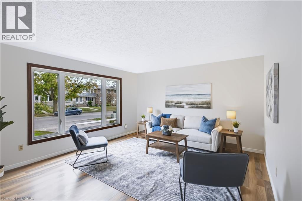 33 Coachwood Road, Brantford, ON
