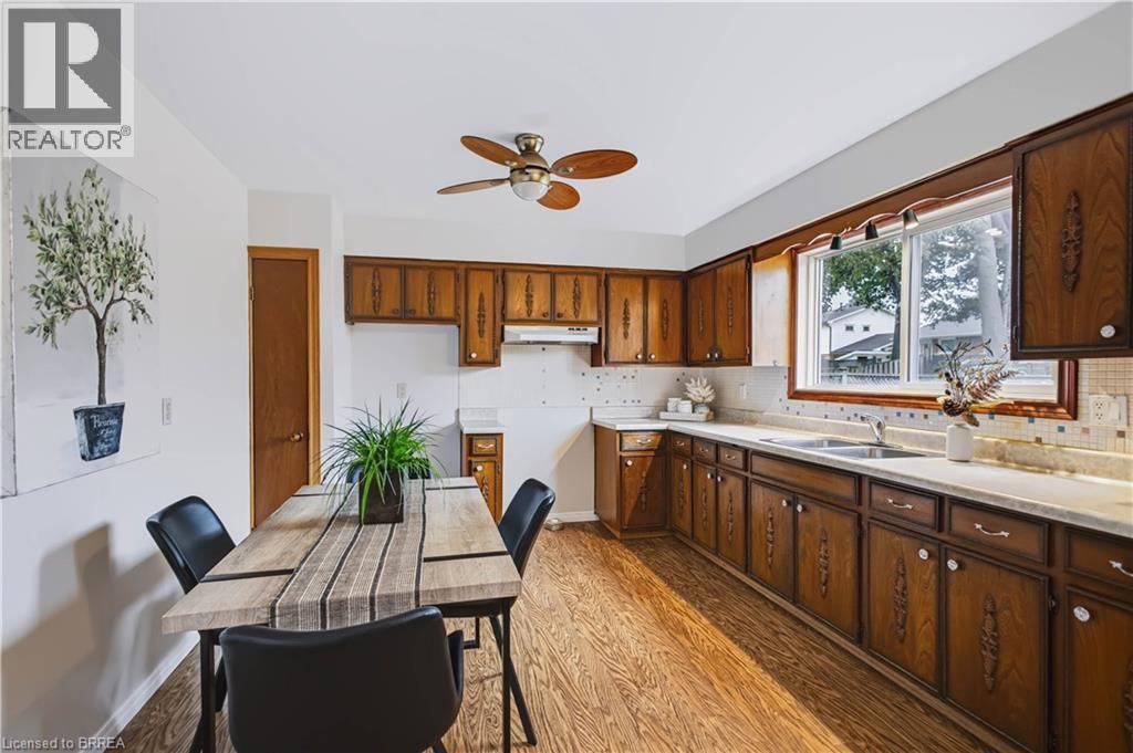 33 Coachwood Road, Brantford, ON