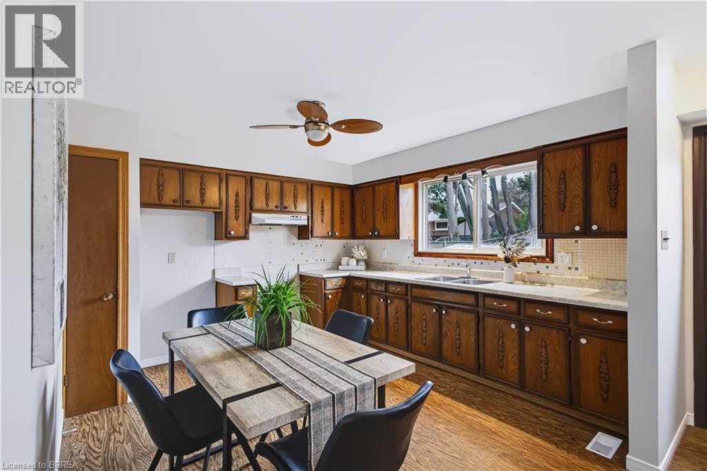 33 Coachwood Road, Brantford, ON
