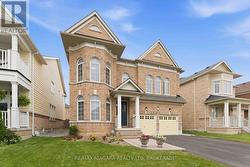 15 FOX GRAPE ROAD Thorold (Confederation Heights), ON L2V 5G5