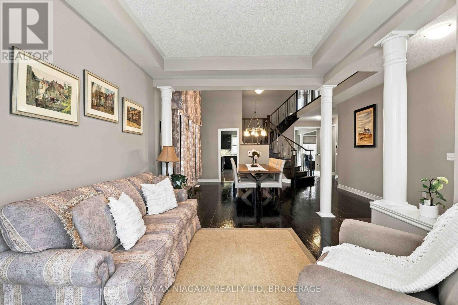 15 Fox Grape Road, Thorold (Confederation Heights), ON