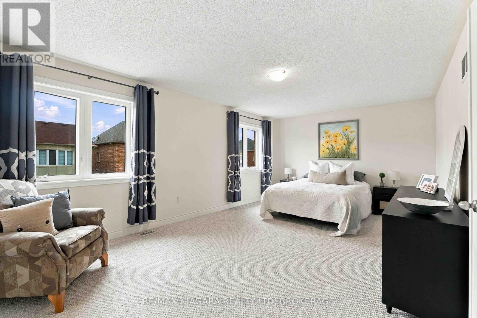 15 Fox Grape Road, Thorold (Confederation Heights), ON