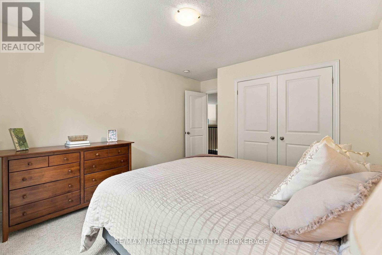 15 Fox Grape Road, Thorold (Confederation Heights), ON