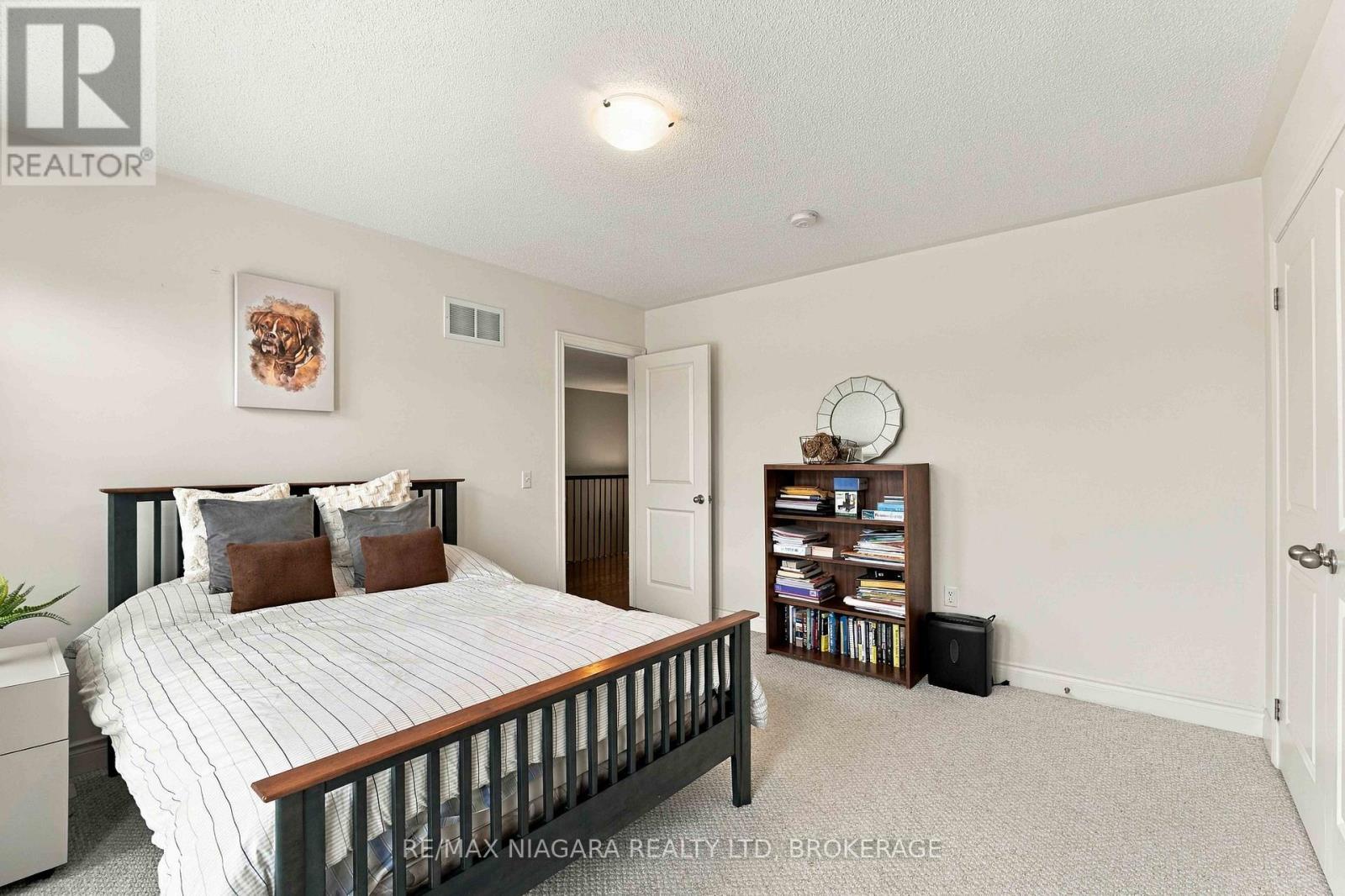 15 Fox Grape Road, Thorold (Confederation Heights), ON