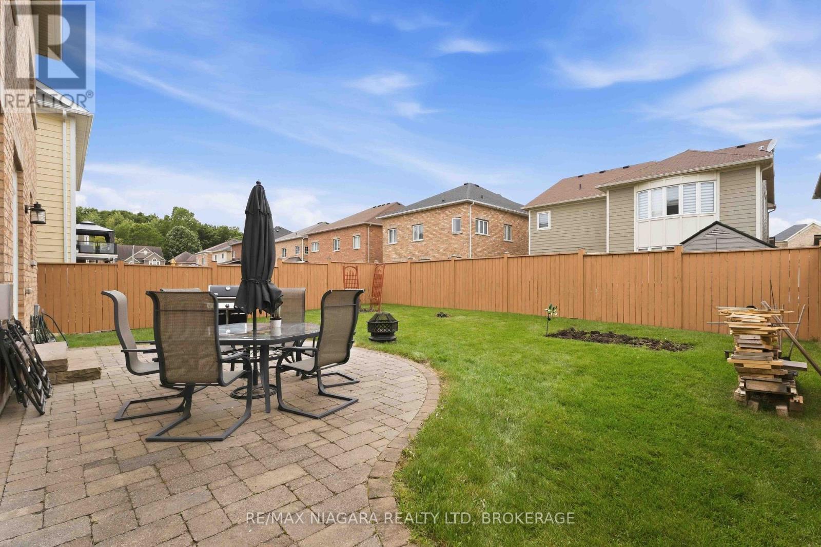 15 Fox Grape Road, Thorold (Confederation Heights), ON