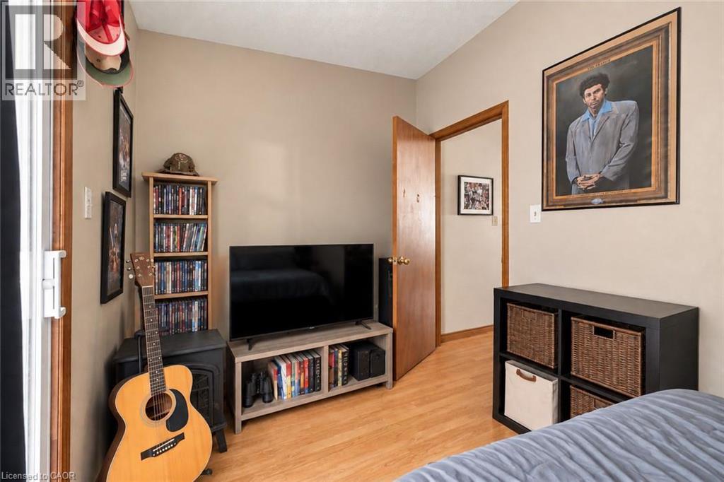 26 Renfrew Street E, Caledonia, ON