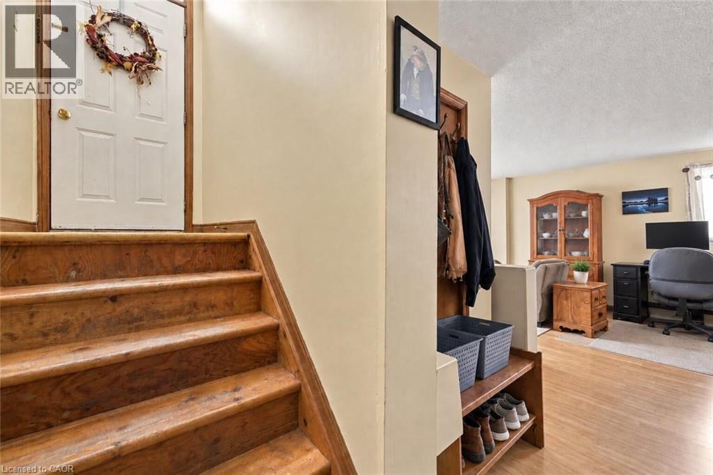 26 Renfrew Street E, Caledonia, ON