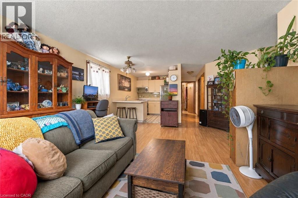 26 Renfrew Street E, Caledonia, ON