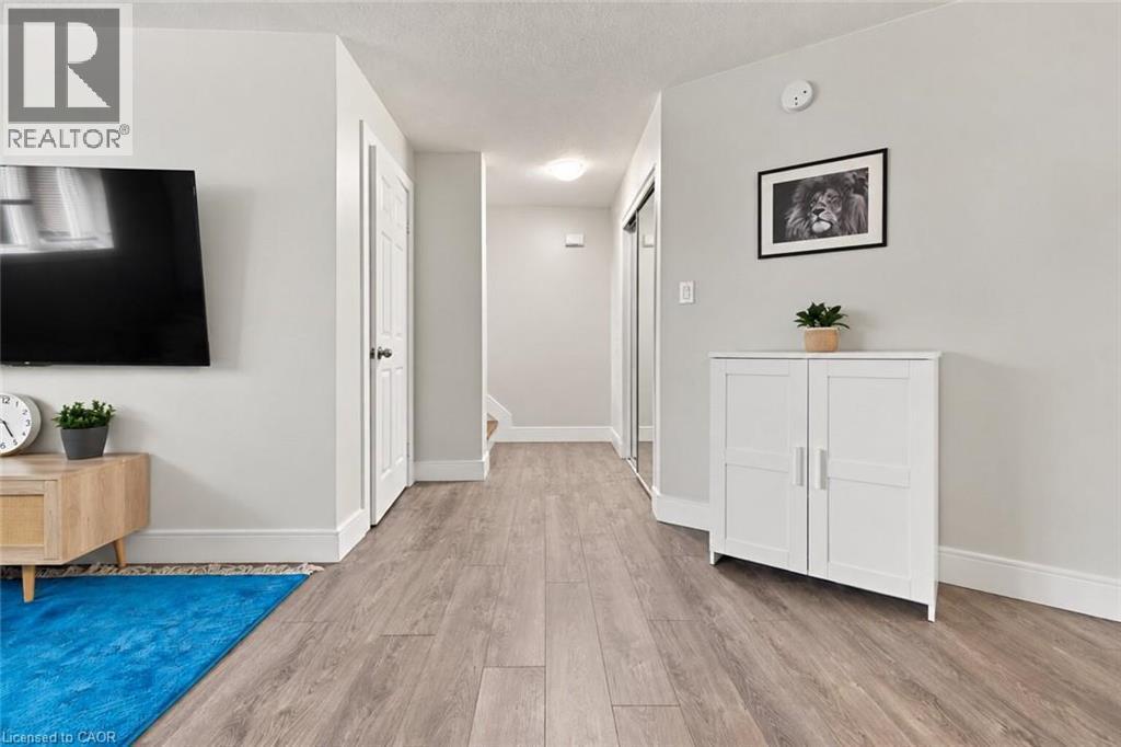 26 Renfrew Street E, Caledonia, ON
