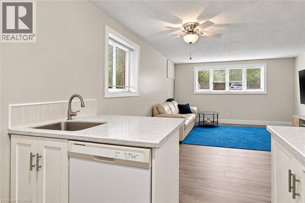 26 Renfrew Street E, Caledonia, ON