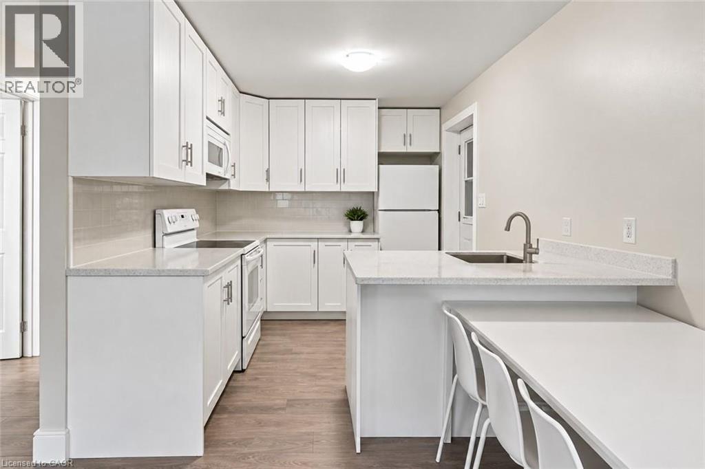 26 Renfrew Street E, Caledonia, ON
