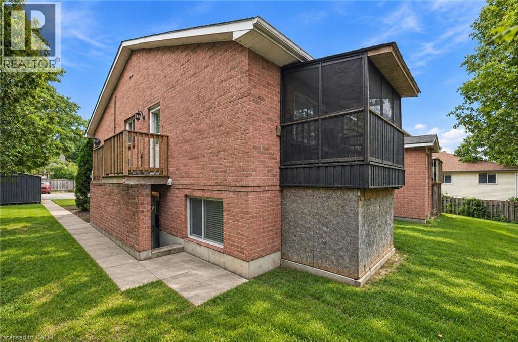 26 Renfrew Street E, Caledonia, ON