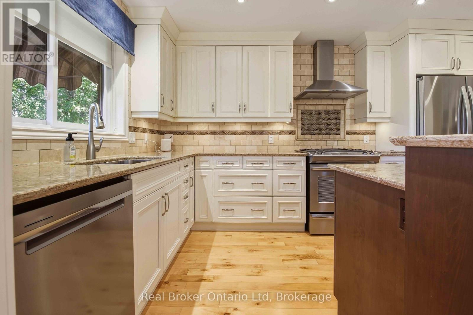 126 5Th Avenue E, Owen Sound, ON