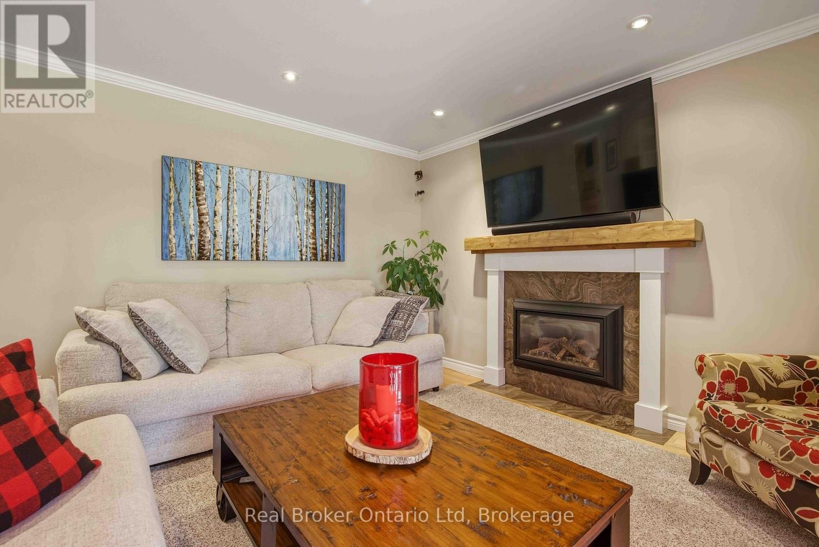 126 5Th Avenue E, Owen Sound, ON