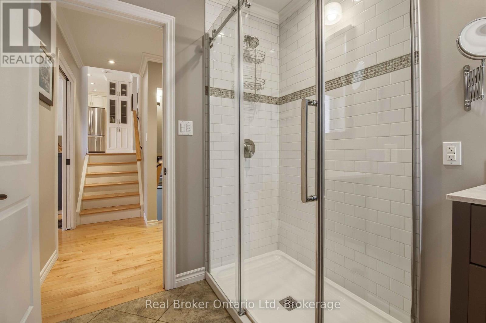 126 5Th Avenue E, Owen Sound, ON