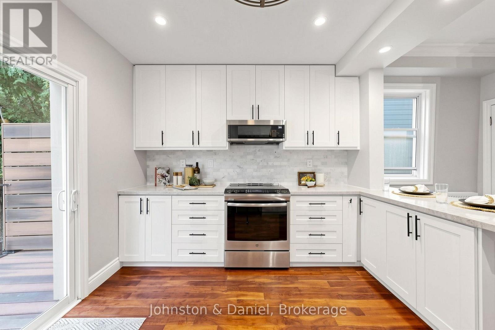 11 Ashland Avenue, Toronto, ON