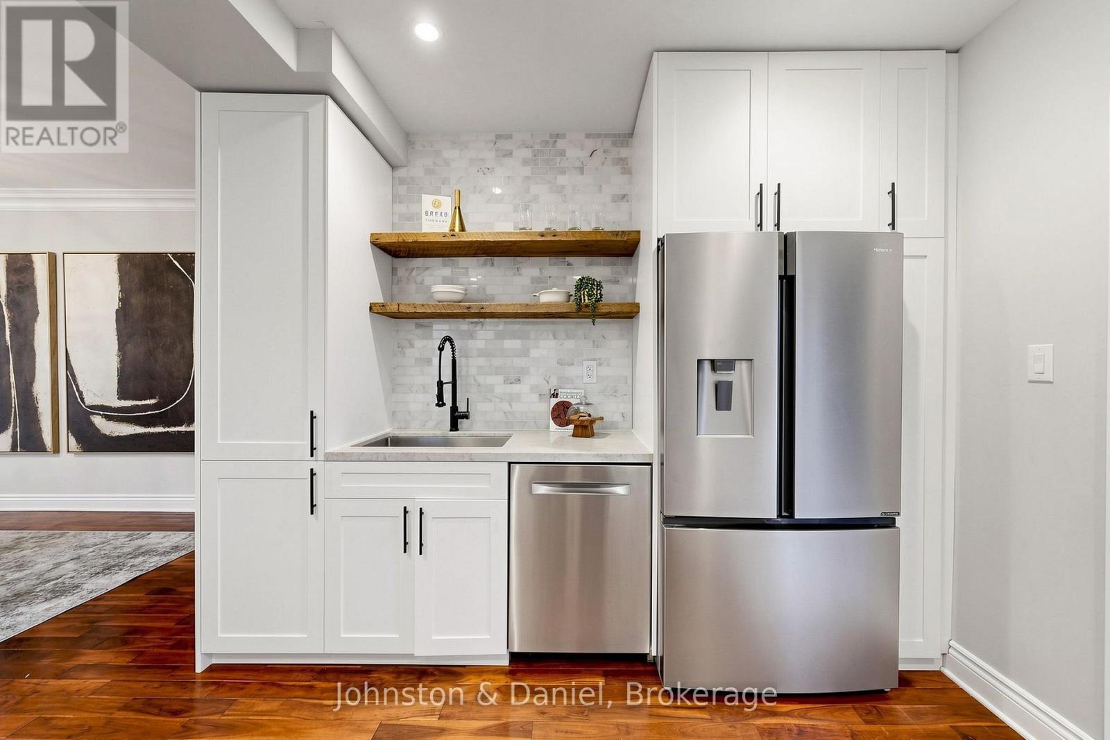 11 Ashland Avenue, Toronto, ON