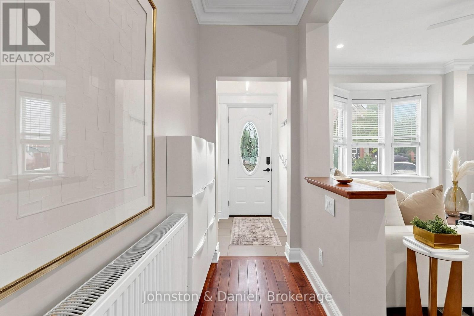 11 Ashland Avenue, Toronto, ON