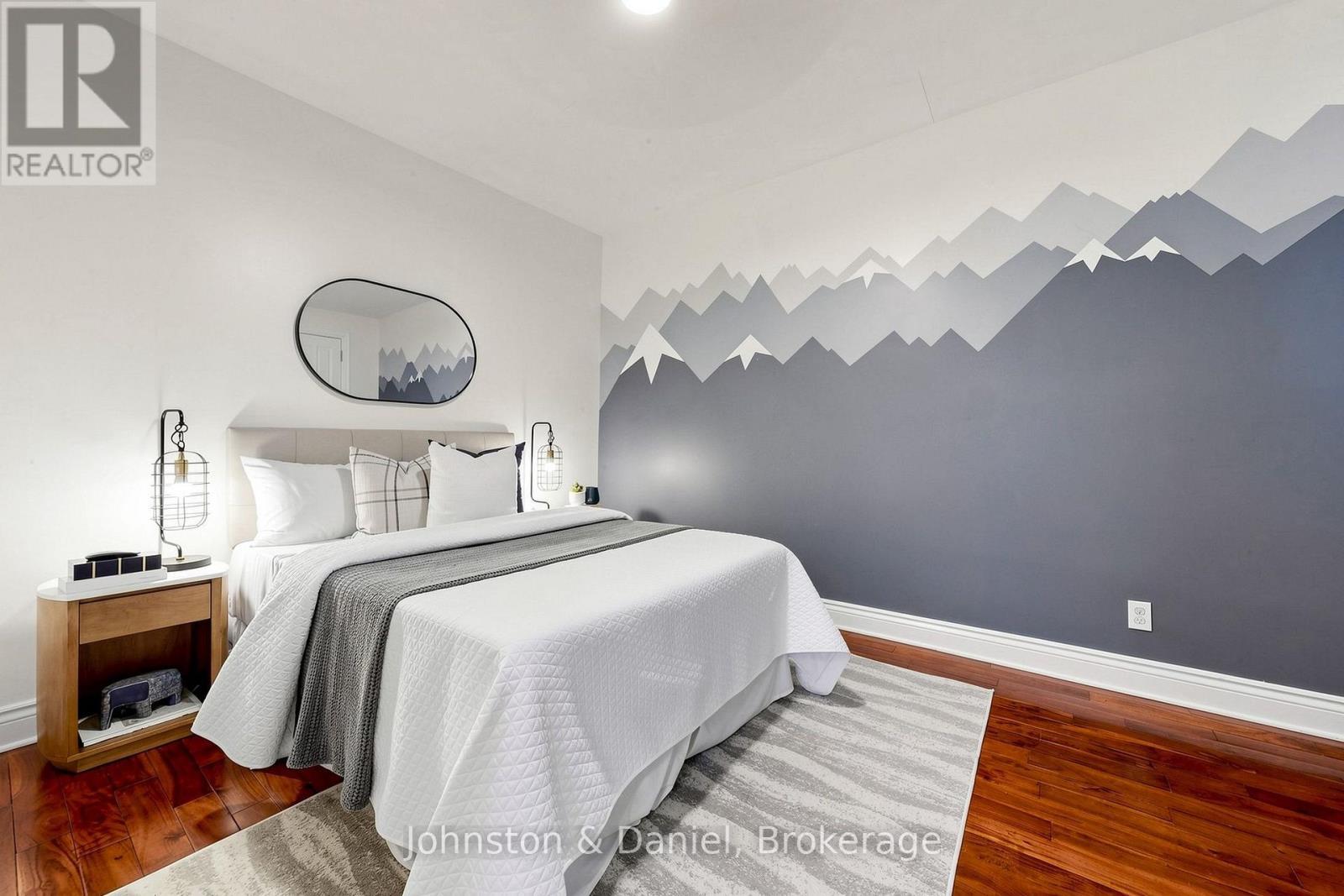 11 Ashland Avenue, Toronto, ON