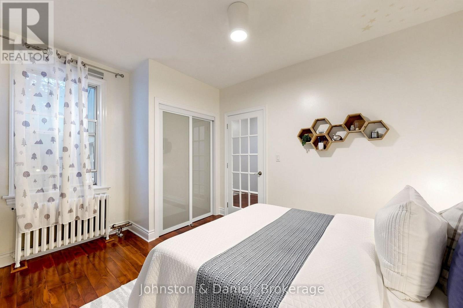 11 Ashland Avenue, Toronto, ON