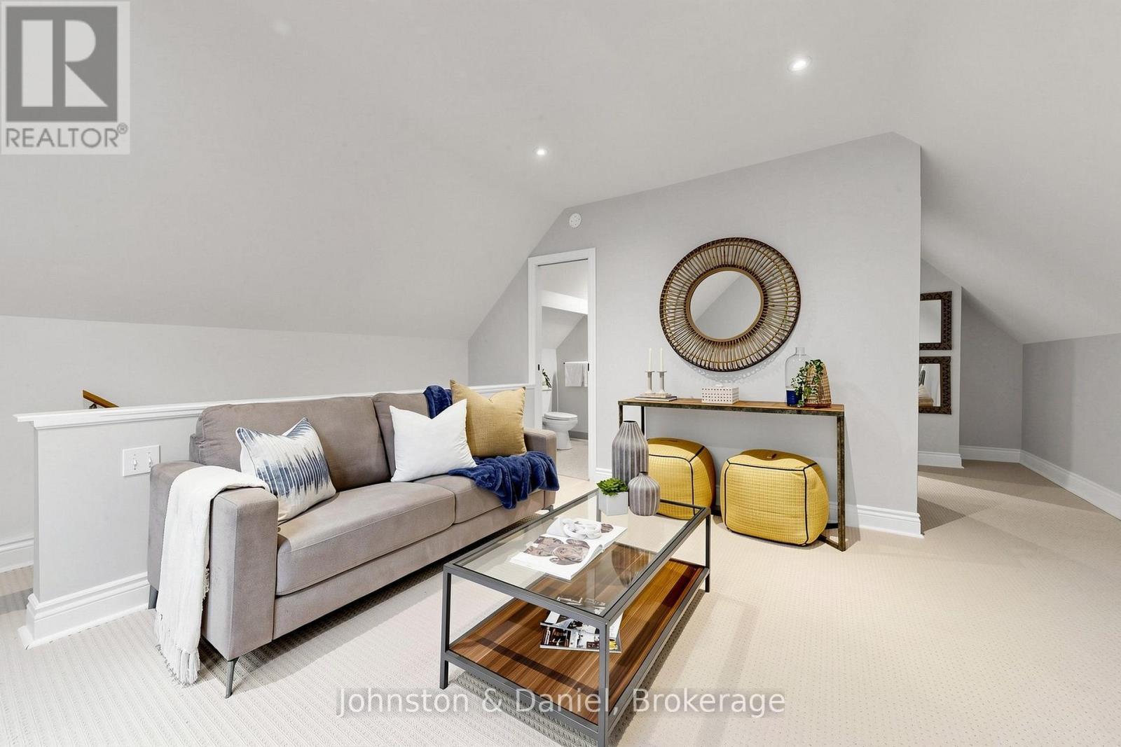 11 Ashland Avenue, Toronto, ON