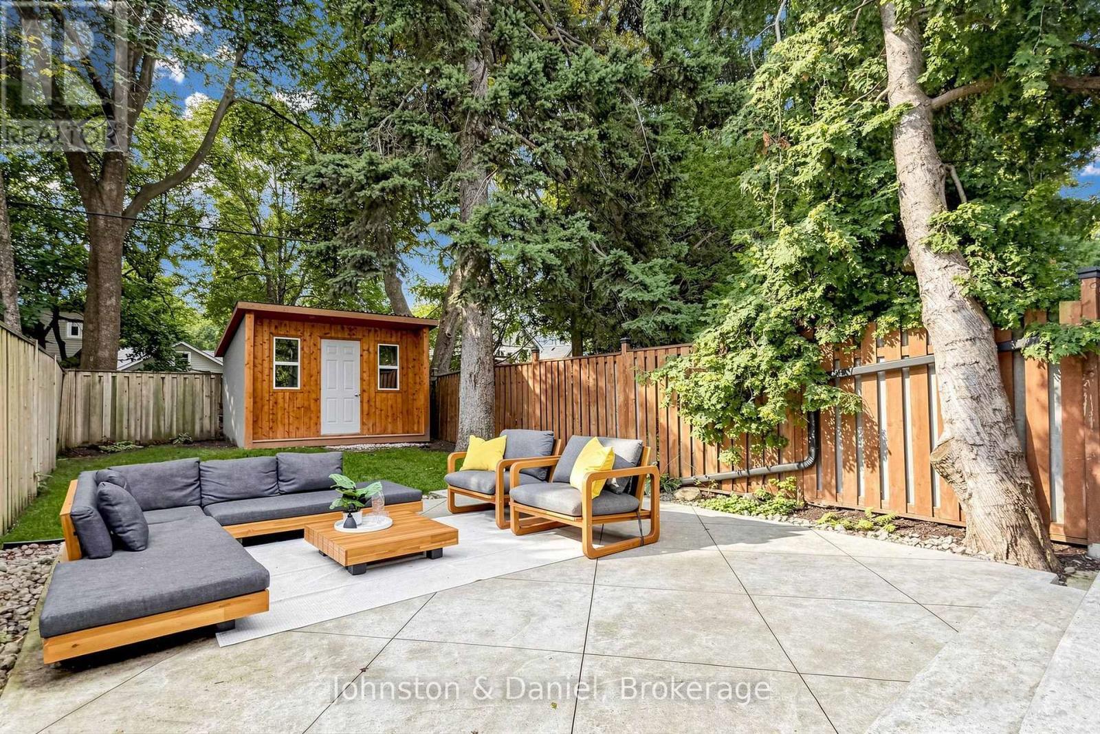 11 Ashland Avenue, Toronto, ON