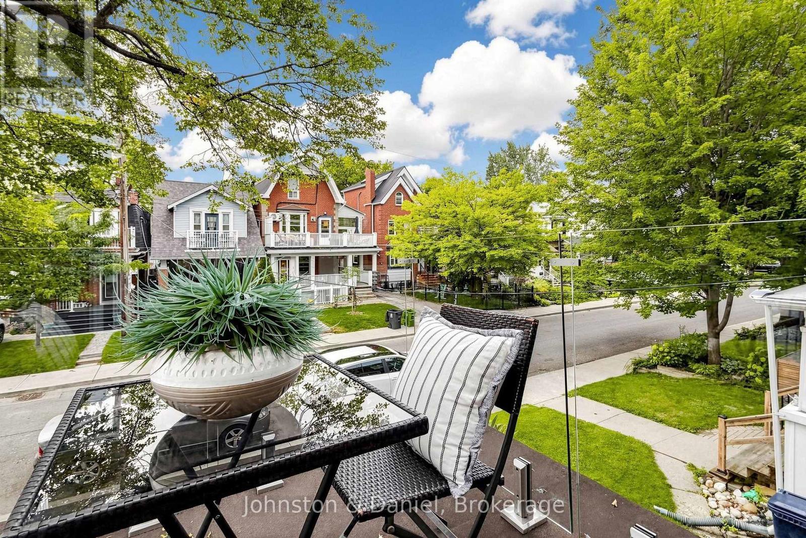 11 Ashland Avenue, Toronto, ON