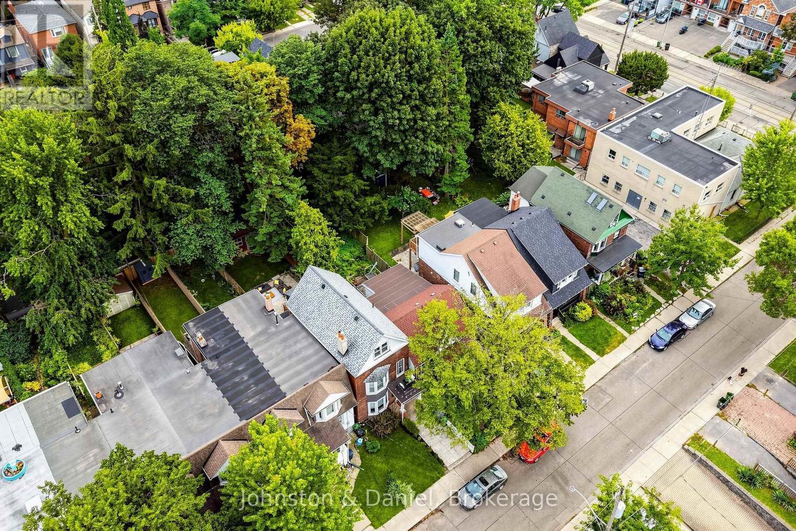 11 Ashland Avenue, Toronto, ON
