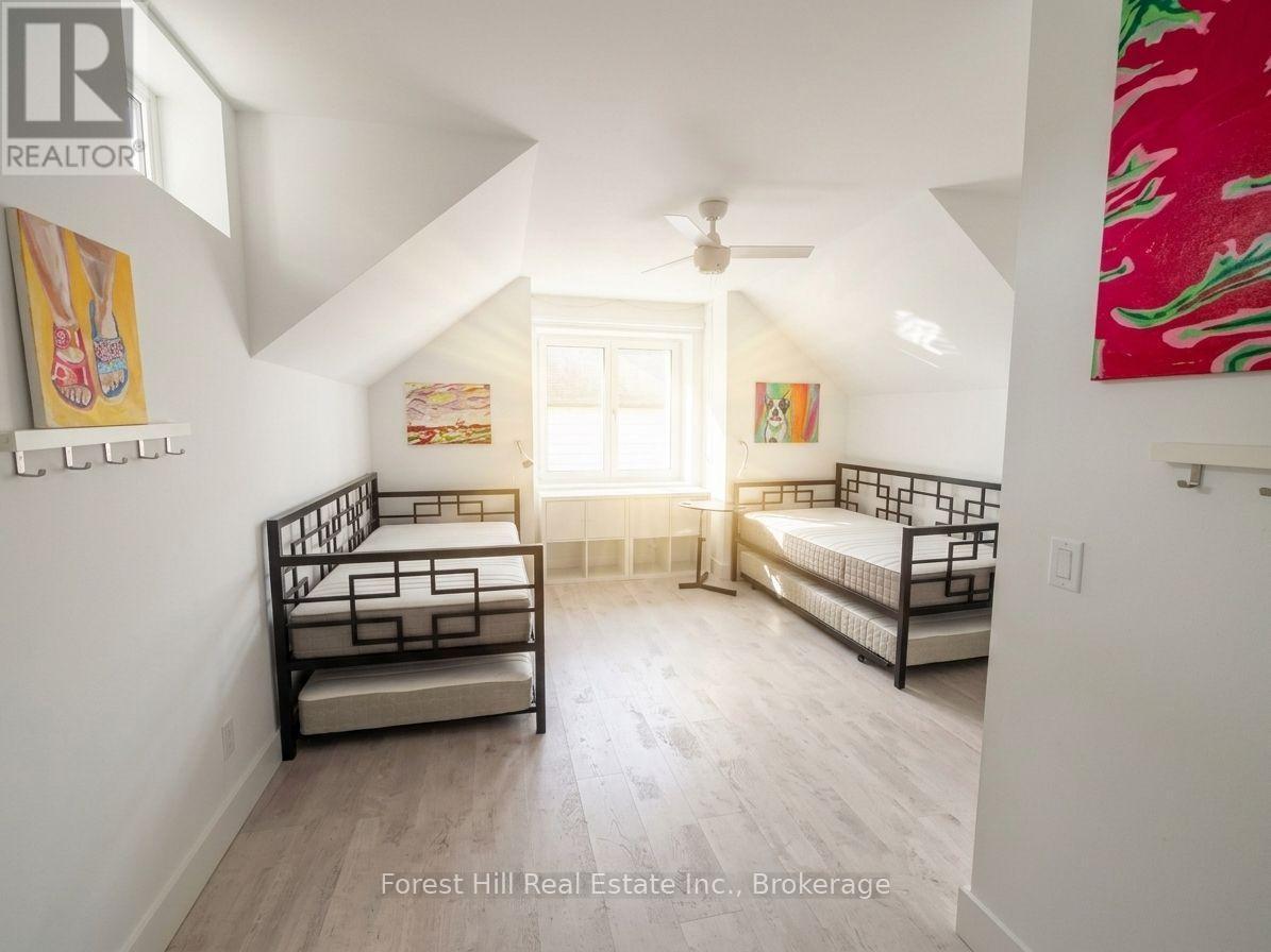 275 Saint Paul Street, Collingwood, ON