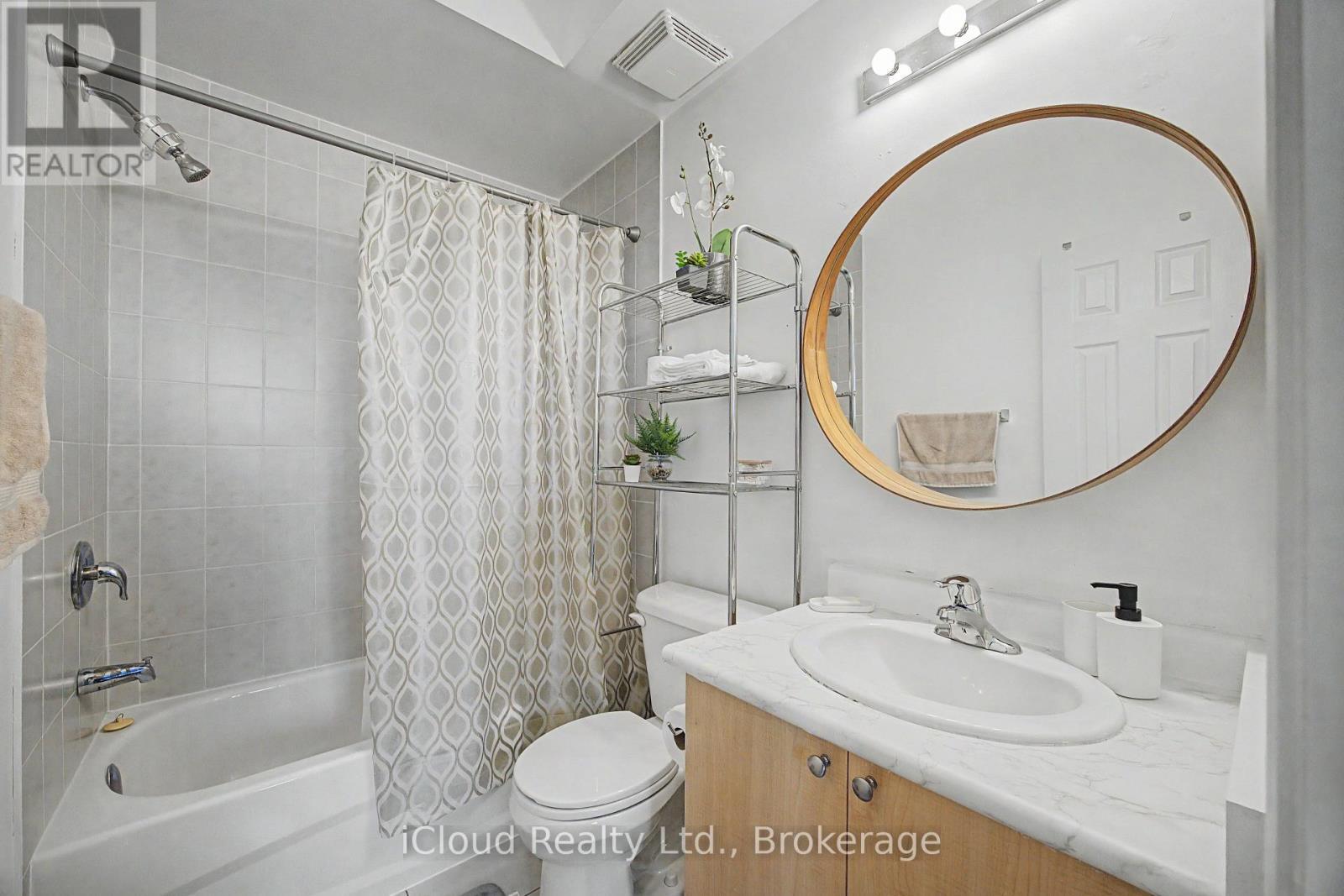 Ensuite Bath - 6 - 180 Howden Boulevard, Brampton, ON