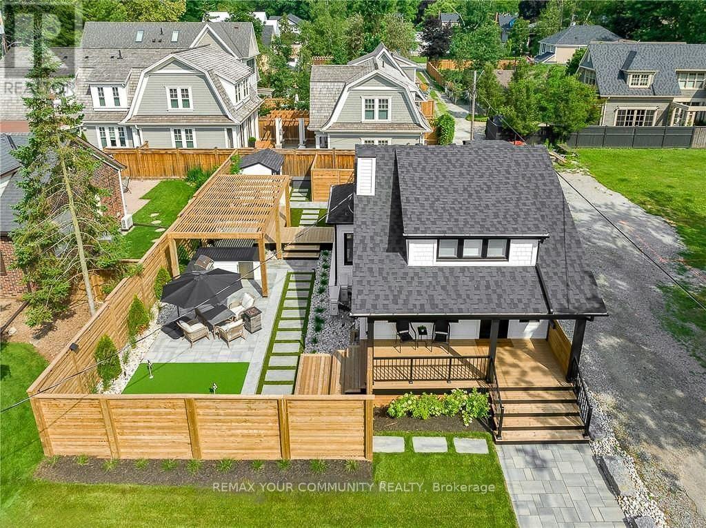 1379 Caroline Street, Burlington, ON