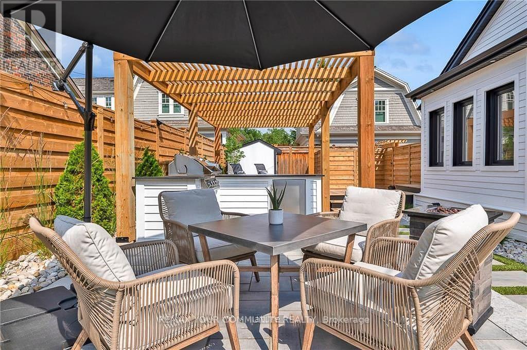 1379 Caroline Street, Burlington, ON