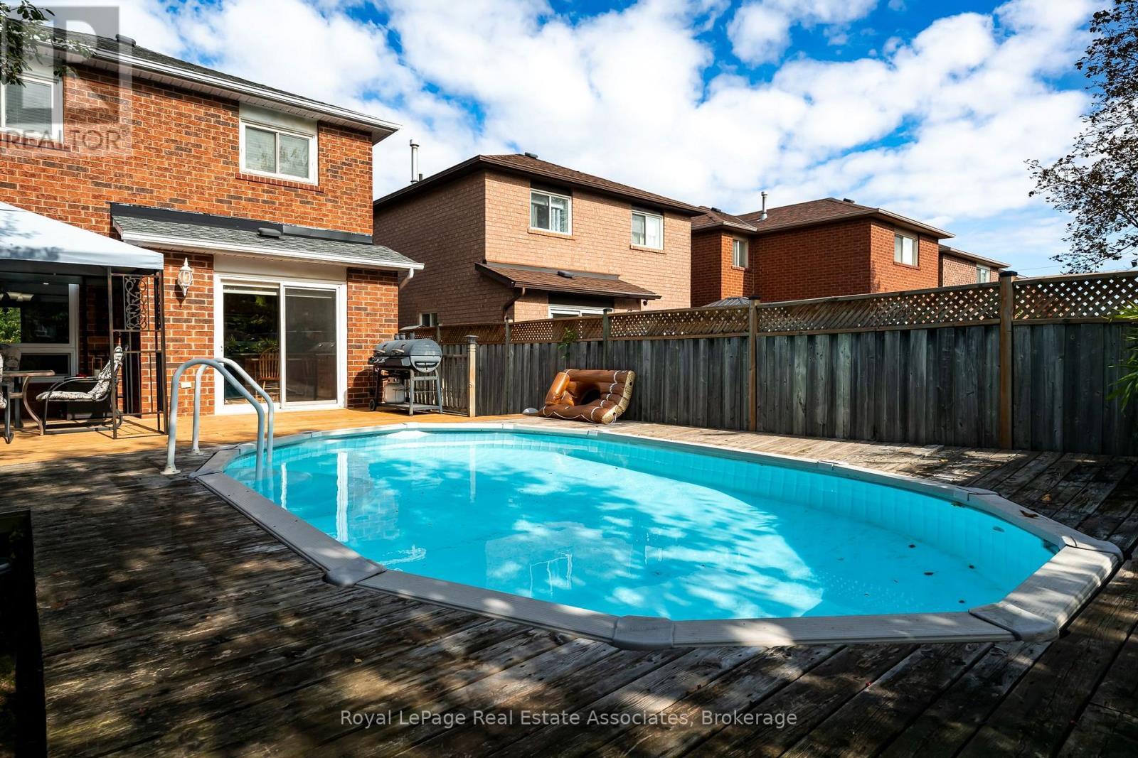 67 Smith Drive, Halton Hills, ON