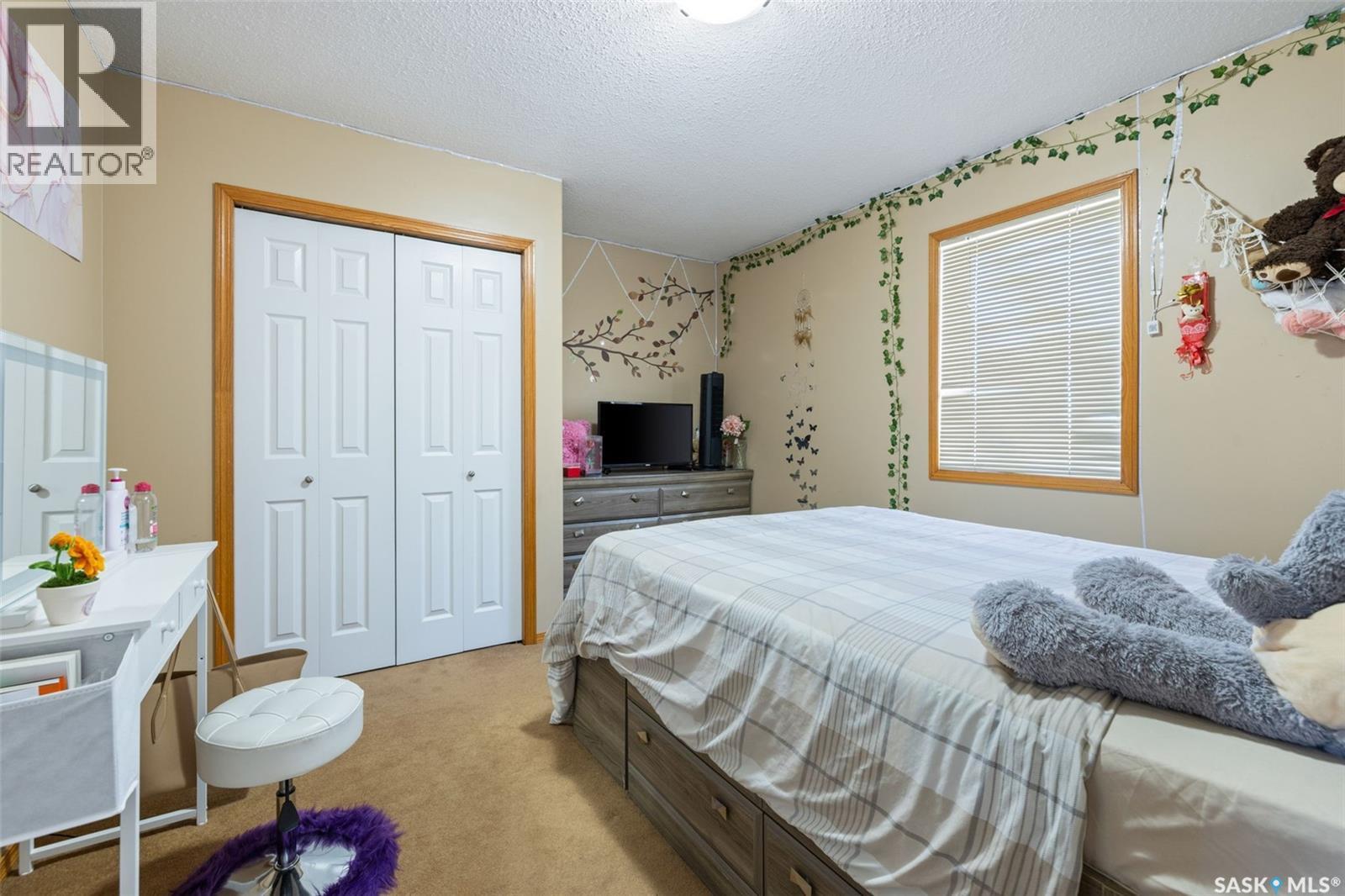 911 Gull Road, Regina, SK
