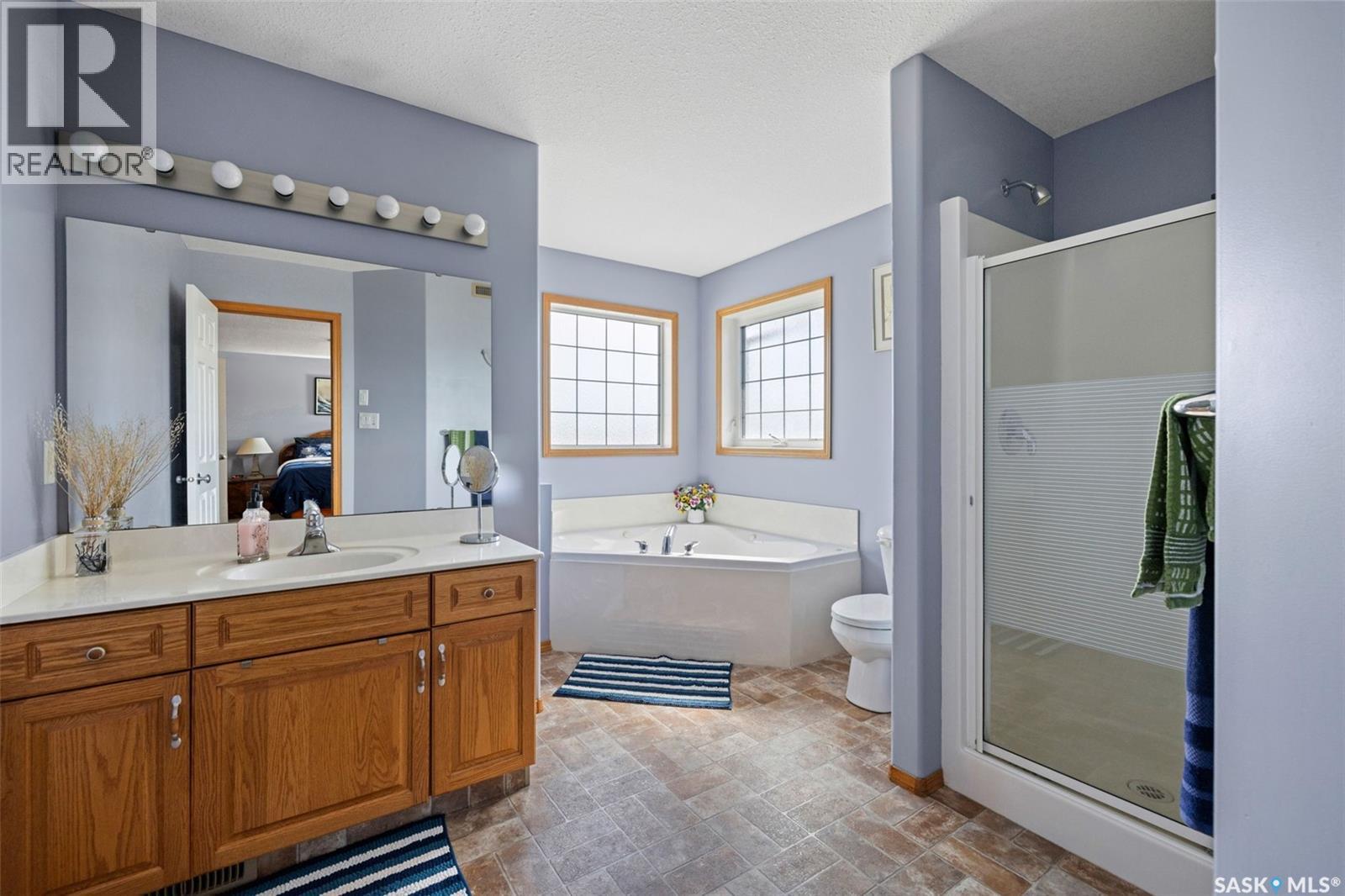 911 Gull Road, Regina, SK