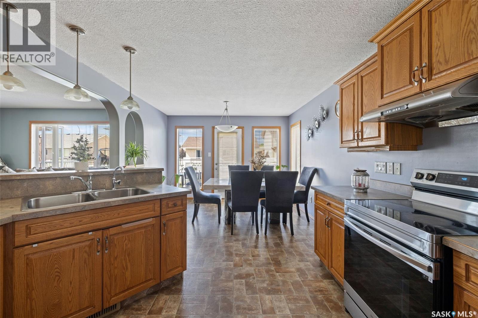 911 Gull Road, Regina, SK