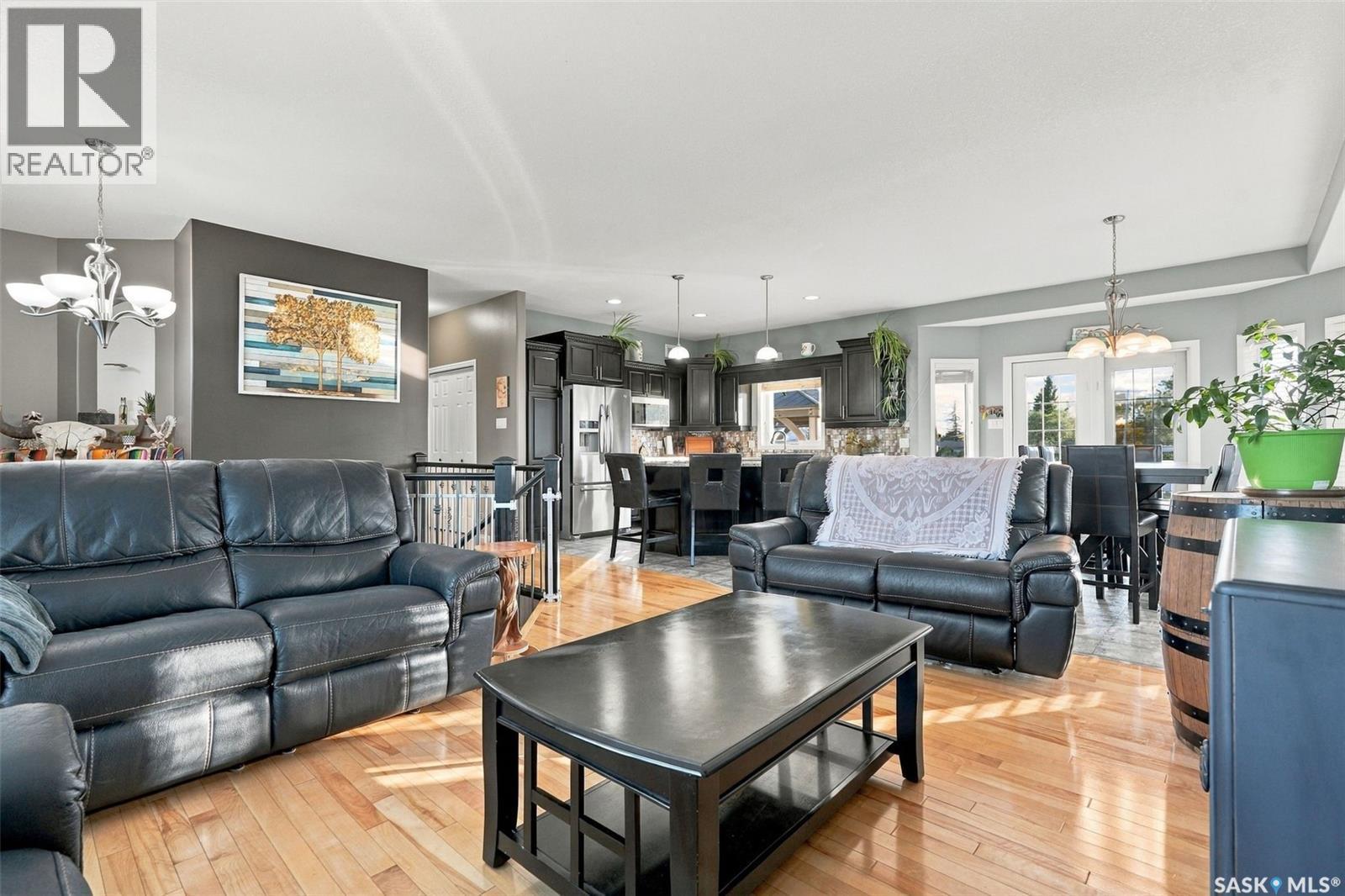 726 Penner Place, Martensville, SK