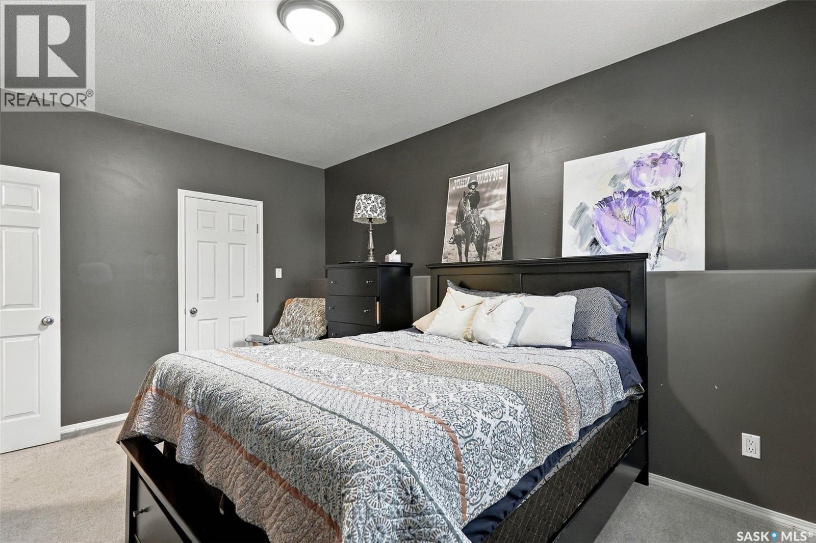 726 Penner Place, Martensville, SK