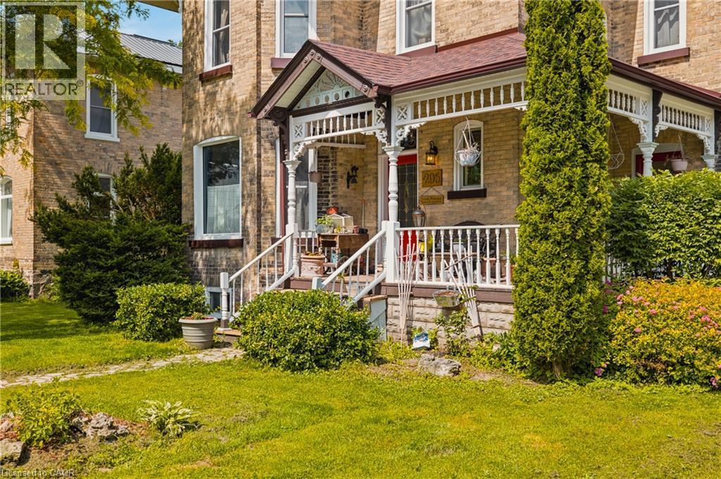 295 Livingstone Avenue N, Listowel, ON