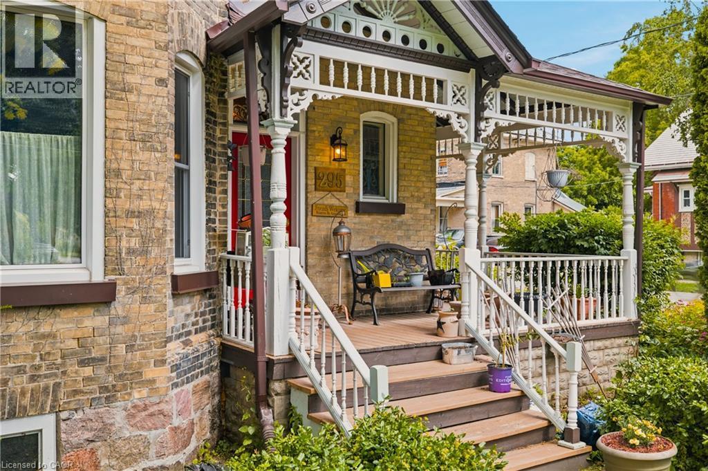 295 Livingstone Avenue N, Listowel, ON