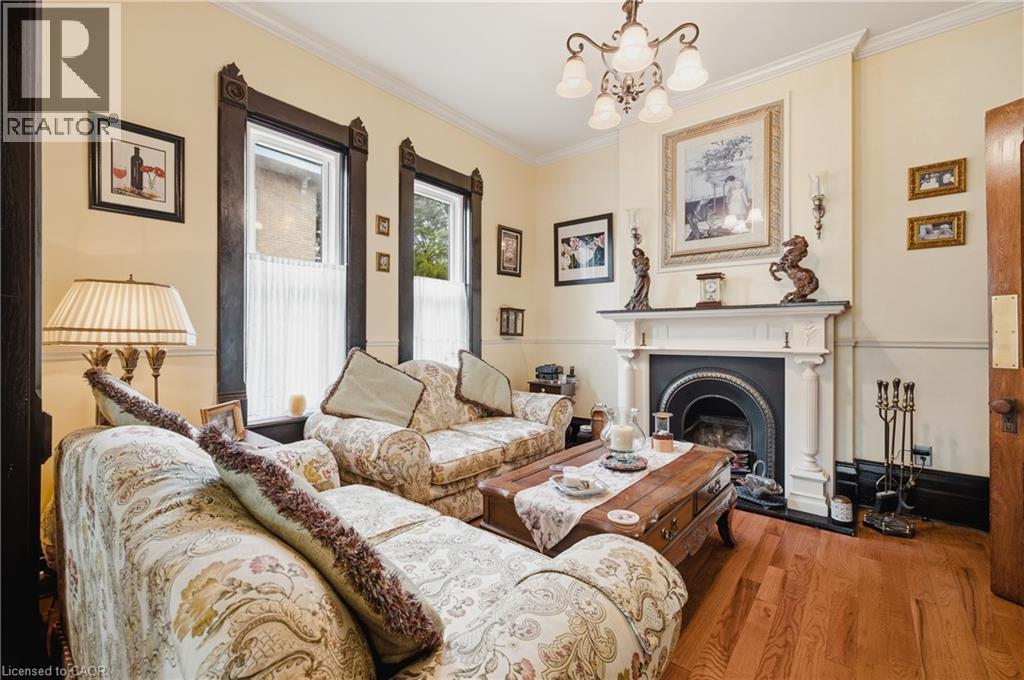 295 Livingstone Avenue N, Listowel, ON