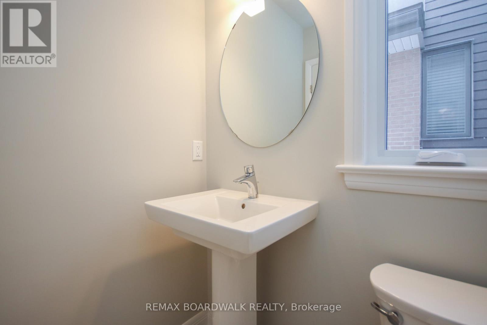 74 Michael Stoqua Street, Ottawa, ON