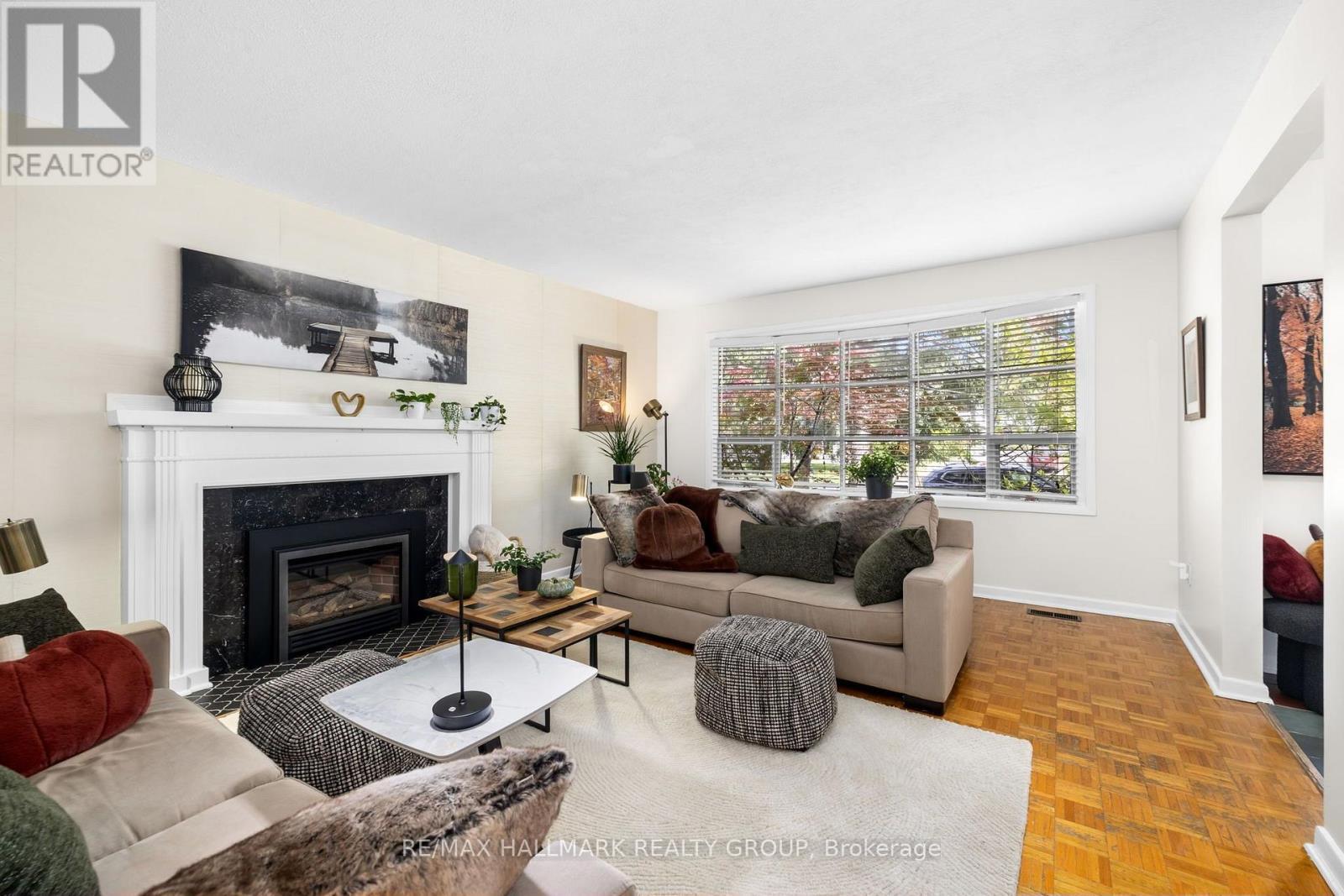 932 Dresden Crescent, Ottawa, ON