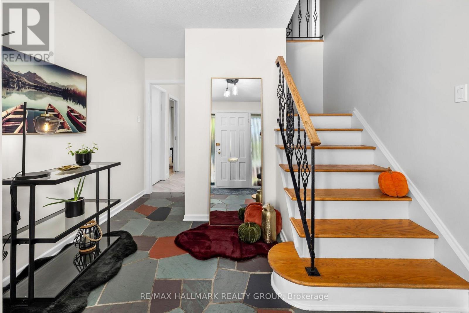 932 Dresden Crescent, Ottawa, ON