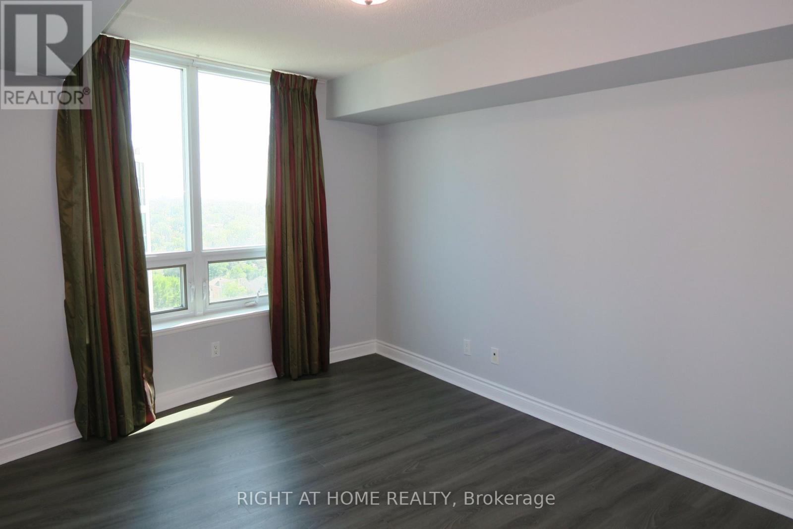 1505 - 15 Greenview Avenue, Toronto, ON