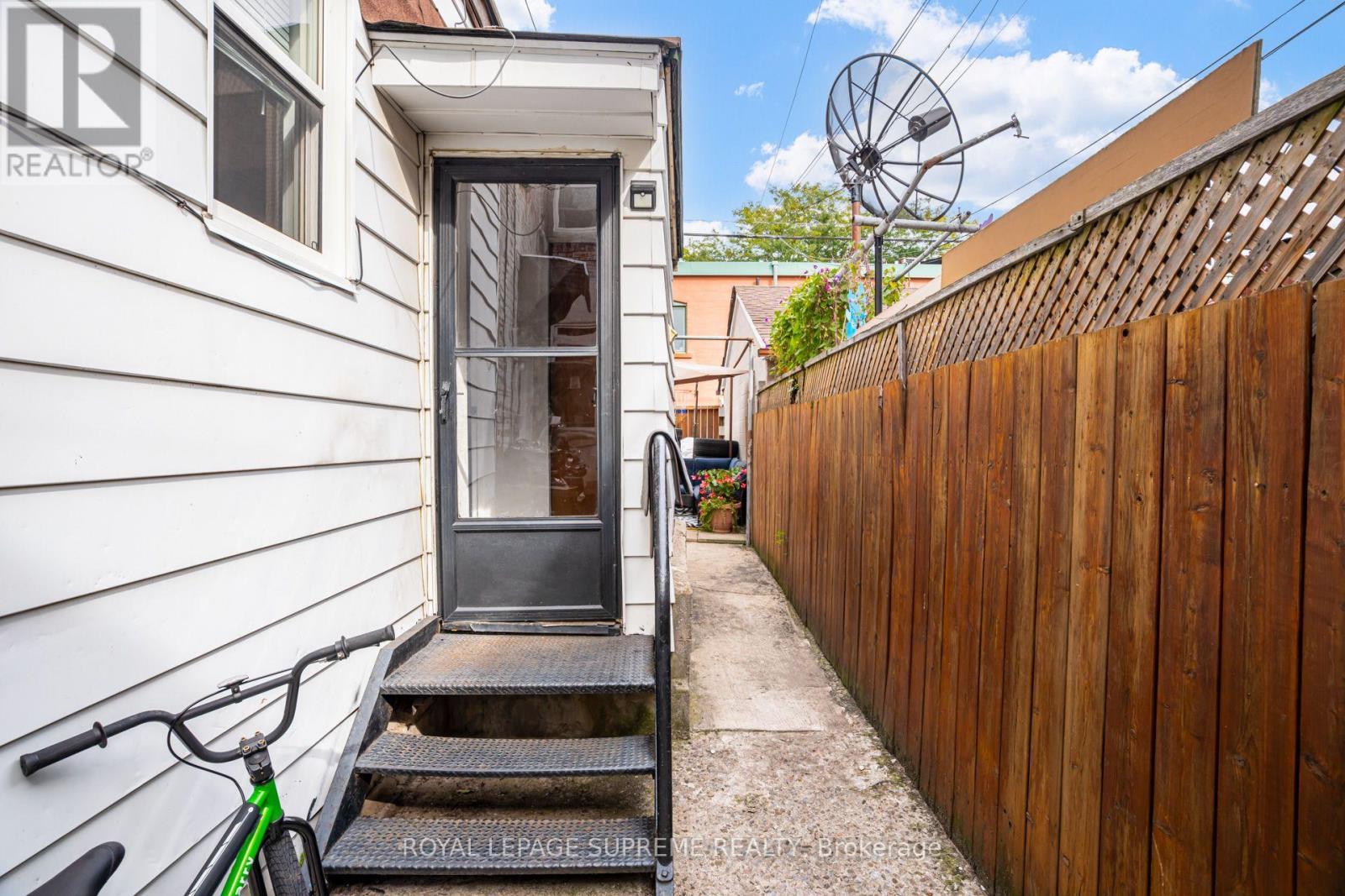 259 Brock Avenue, Toronto, ON