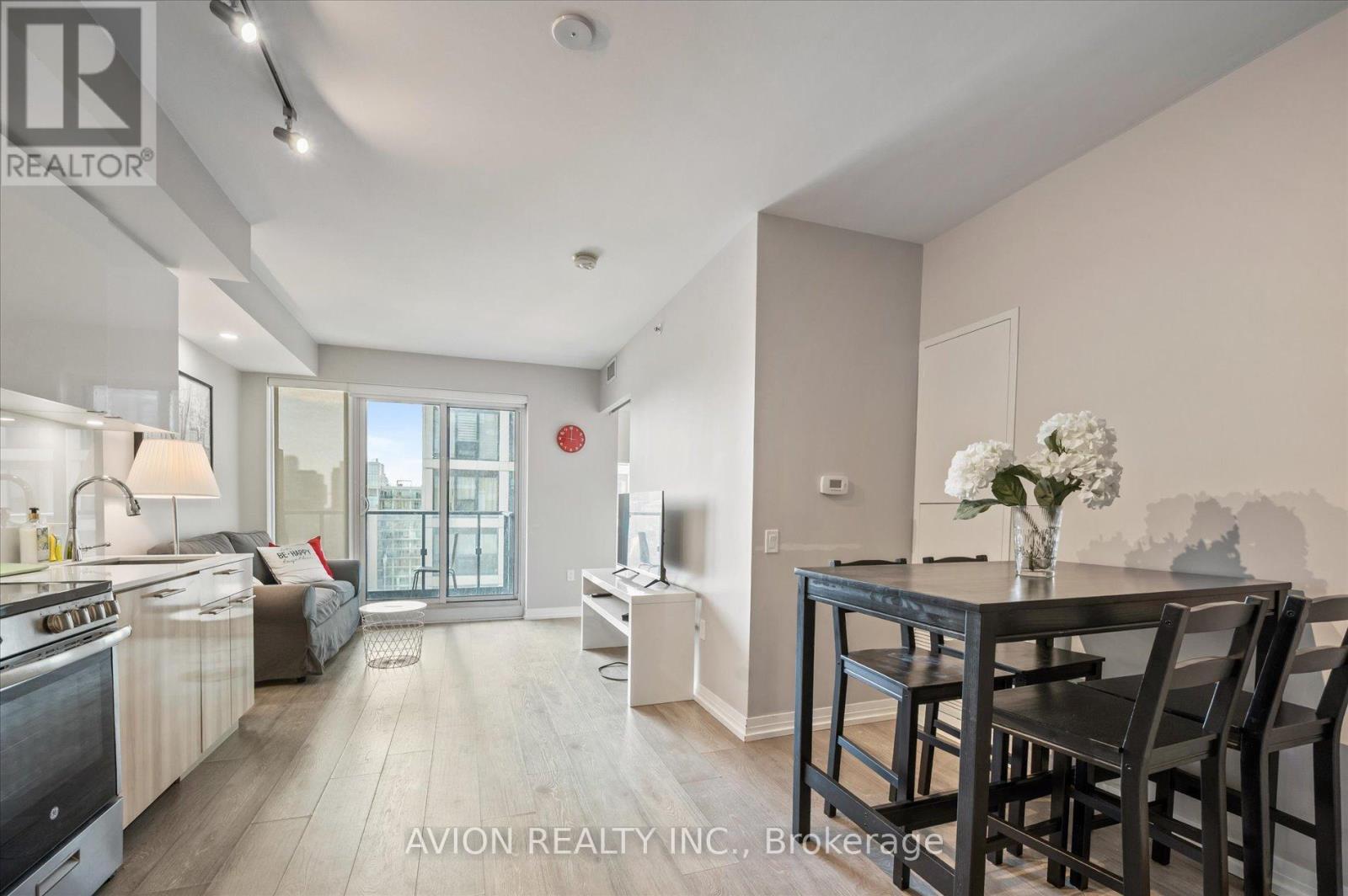 1120 - 251 Jarvis Street, Toronto, ON