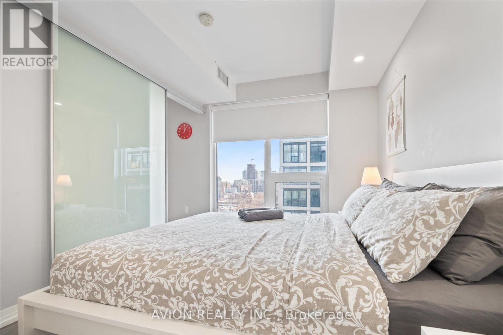 1120 - 251 Jarvis Street, Toronto, ON
